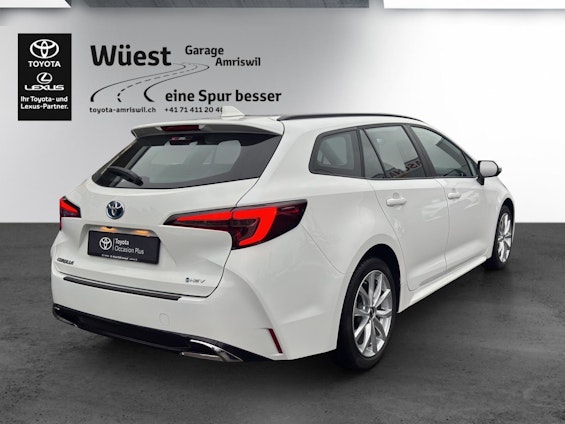 Vehicle image 4 Vehicle image 4