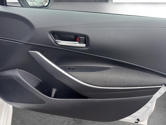 Vehicle image 15 Vehicle image 15