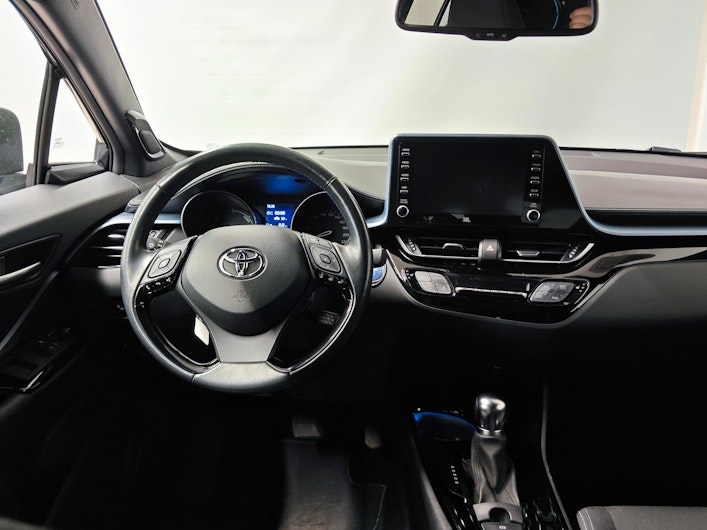image du véhicule TOYOTA C-HR