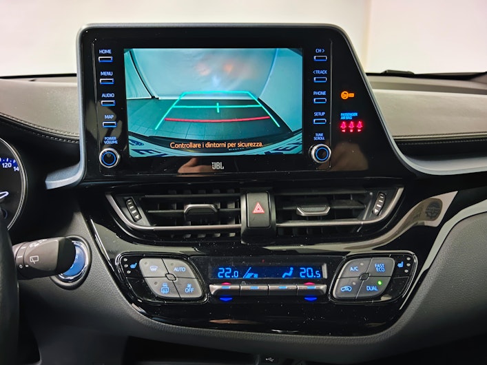 image du véhicule TOYOTA C-HR