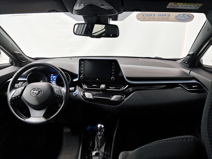 image du véhicule TOYOTA C-HR