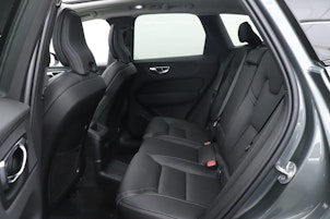 Vehicle image VOLVO XC60 2.0 T8 TE Ultra Dark eAWD
