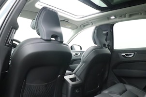 Vehicle image VOLVO XC60 2.0 T8 TE Ultra Dark eAWD