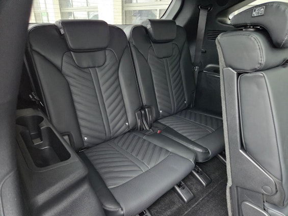 Vehicle image 18 Vehicle image 18