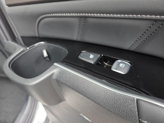 Vehicle image 19 Vehicle image 19