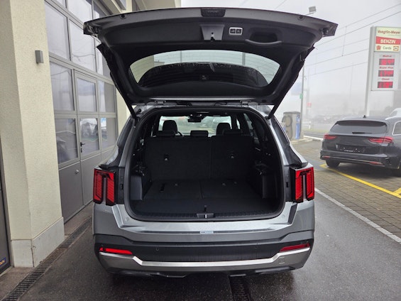 Vehicle image 13 Vehicle image 13