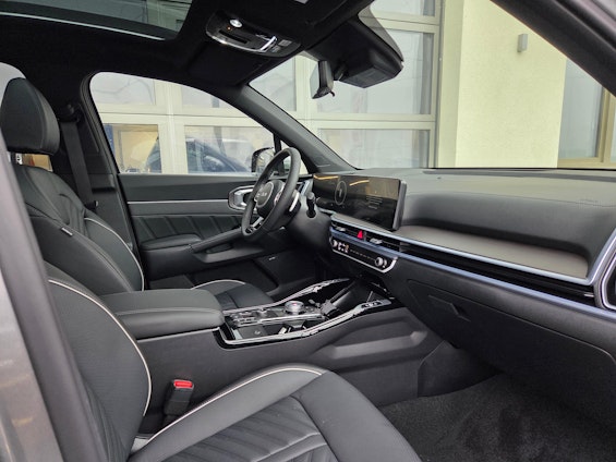 Vehicle image 34 Vehicle image 34