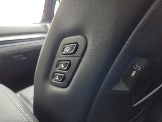 Vehicle image 32 Vehicle image 32