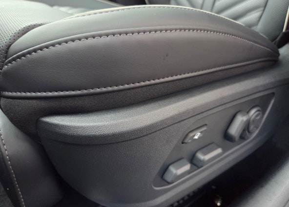 Vehicle image 23 Vehicle image 23