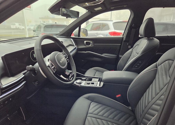 Vehicle image 24 Vehicle image 24