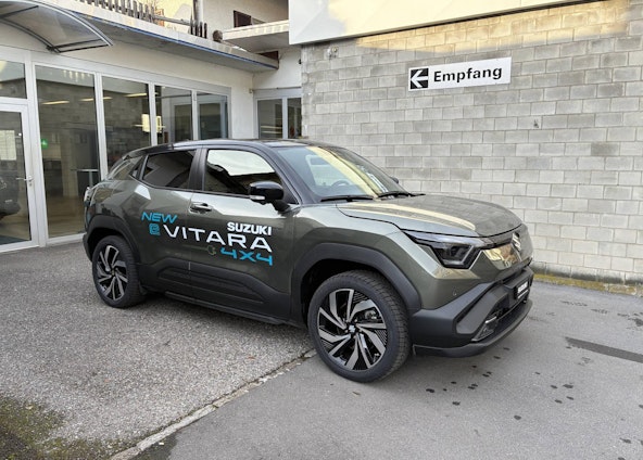 Vehicle image 4 Vehicle image 4