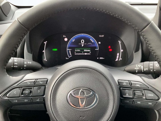 Vehicle image 3 Vehicle image 3