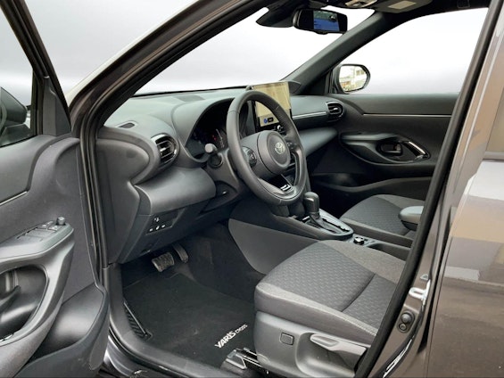 Vehicle image 8 Vehicle image 8