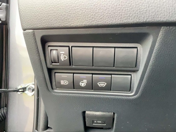 Vehicle image 9 Vehicle image 9