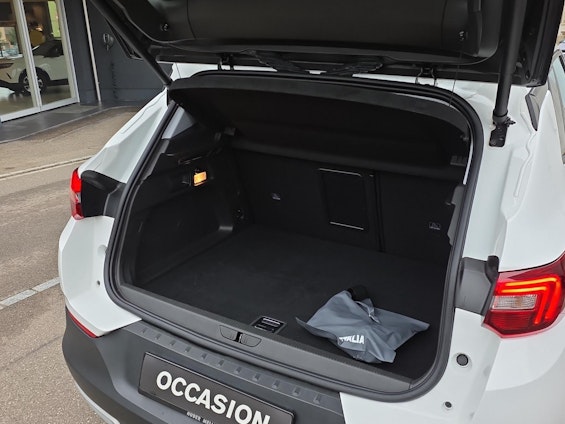 Vehicle image 19 Vehicle image 19