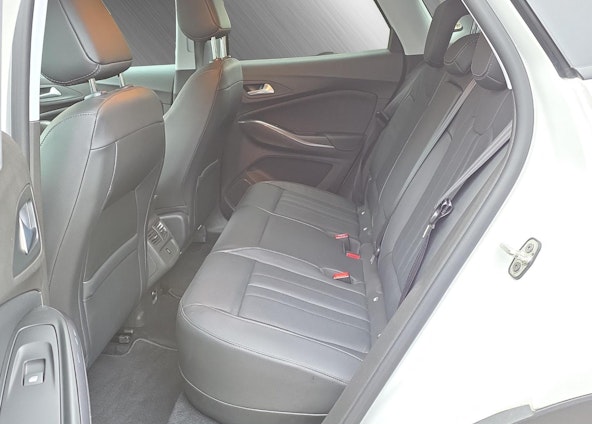 Vehicle image 9 Vehicle image 9