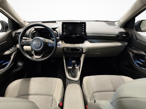 image du véhicule TOYOTA Yaris 1.5 VVT-i HSD Premium + Ruote invernali