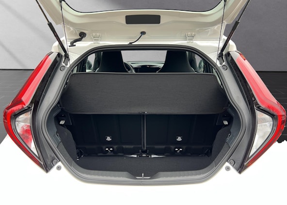 Vehicle image 7 Vehicle image 7