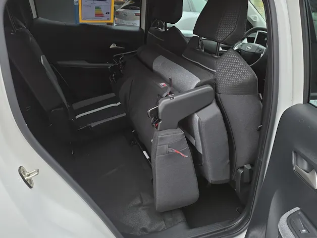 Opel Frontera 1.2 T HEV 145 GS 7-Sitzplätzer