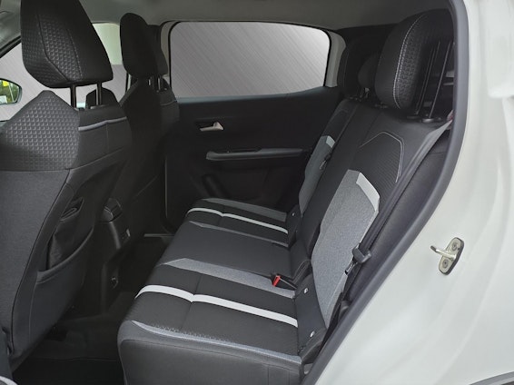 Vehicle image 9 Vehicle image 9