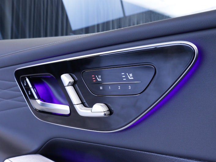 Vehicle image MERCEDES-BENZ GLC 220