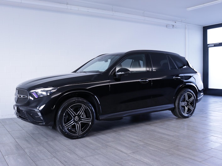 Vehicle image MERCEDES-BENZ GLC 220