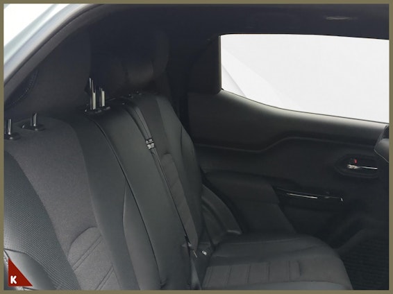 Vehicle image 18 Vehicle image 18