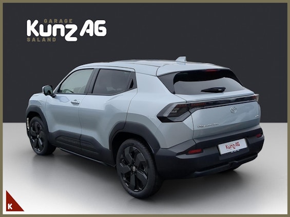 Vehicle image 3 Vehicle image 3