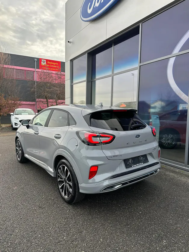 Ford Puma 1.0 EcoB Hybrid 155 ST-Line Vignale