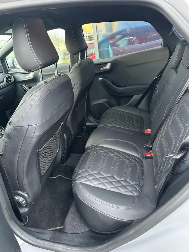 Ford Puma 1.0 EcoB Hybrid 155 ST-Line Vignale