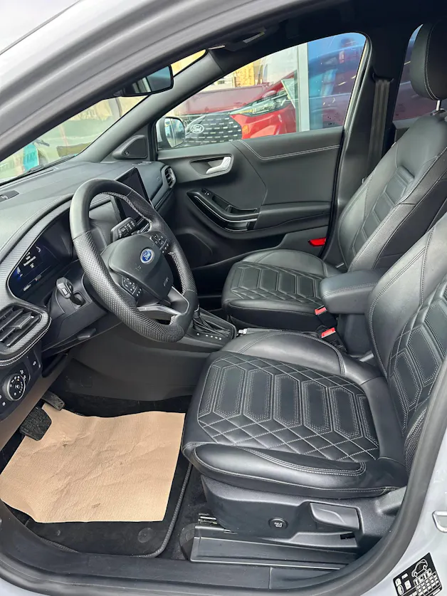 Ford Puma 1.0 EcoB Hybrid 155 ST-Line Vignale