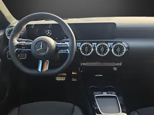 Mercedes-Benz A 200 7G-DCT