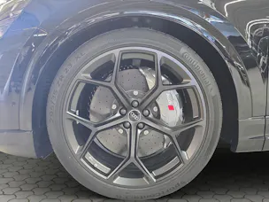 Audi RSQ8 performance quattro