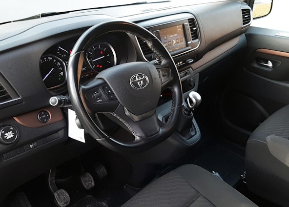 Vehicle image 8 Vehicle image 8