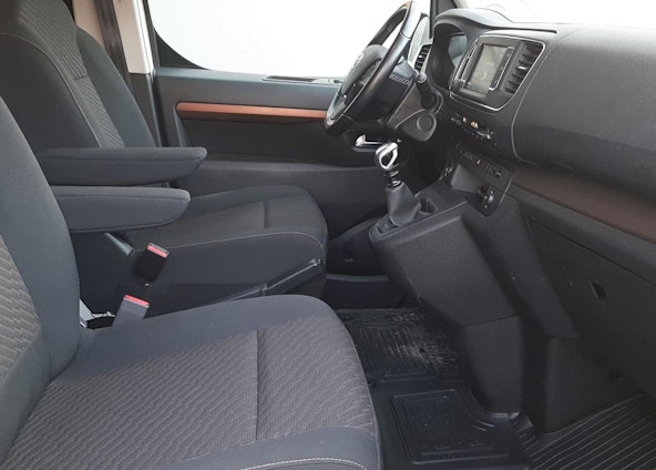 Vehicle image 14 Vehicle image 14