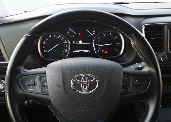 Vehicle image 9 Vehicle image 9