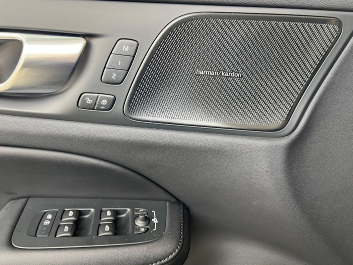 Vehicle image VOLVO V60