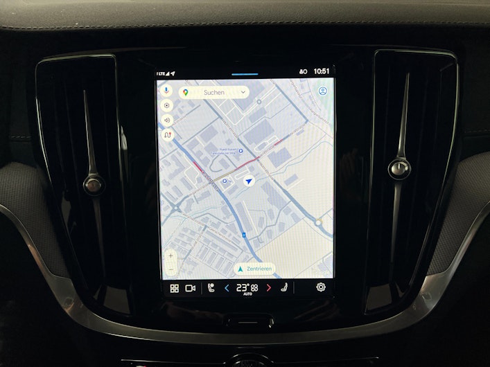 Vehicle image VOLVO V60