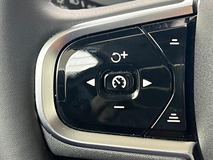 Vehicle image VOLVO V60