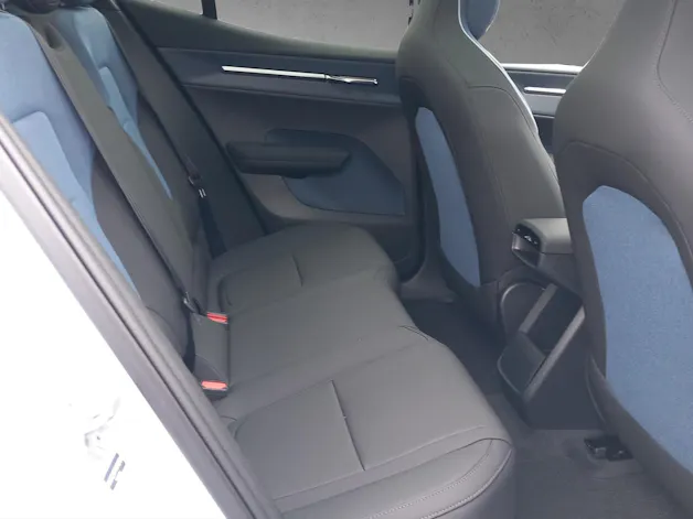 Volvo EX30 CC E60 Twin Performance AWD