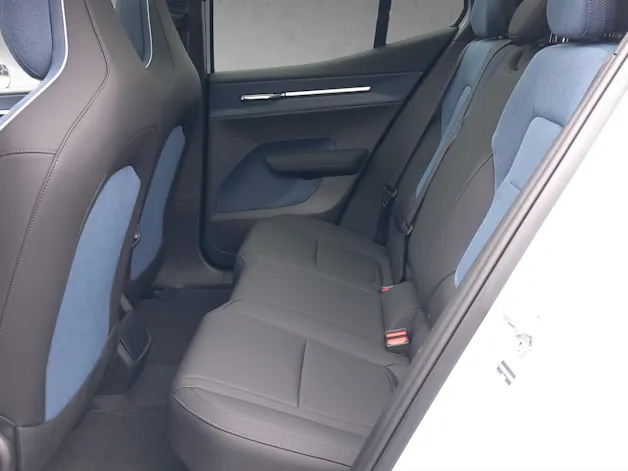 Volvo EX30 CC E60 Twin Performance AWD