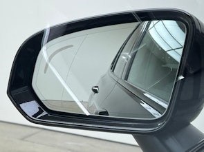 Vehicle image VOLVO V60 2.0 T8 TE Ultra Dark for Business eAWD