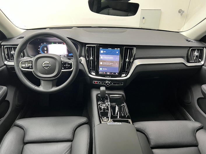 Vehicle image VOLVO V60
