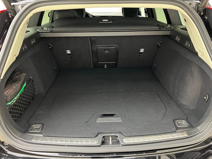 Vehicle image VOLVO V60