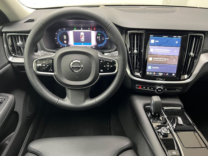 Vehicle image VOLVO V60