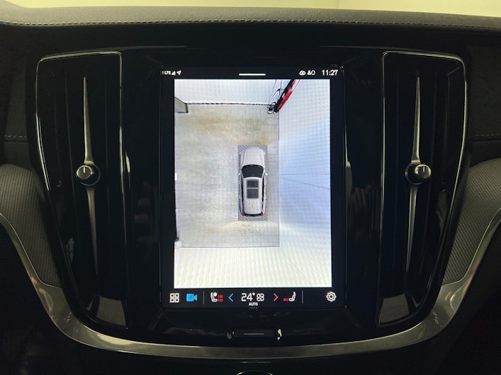 Vehicle image VOLVO V60