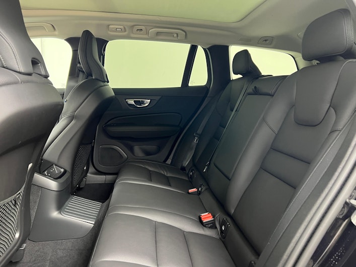 Vehicle image VOLVO V60