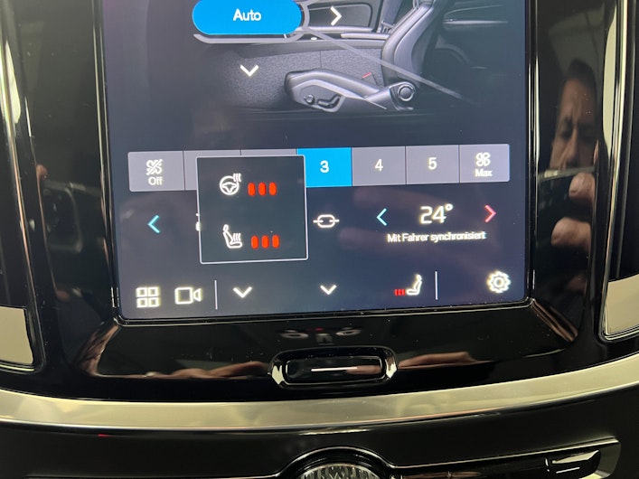 Vehicle image VOLVO V60