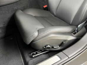 Vehicle image VOLVO V60 2.0 T8 TE Ultra Dark for Business eAWD