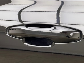 Vehicle image VOLVO V60 2.0 T8 TE Ultra Dark for Business eAWD